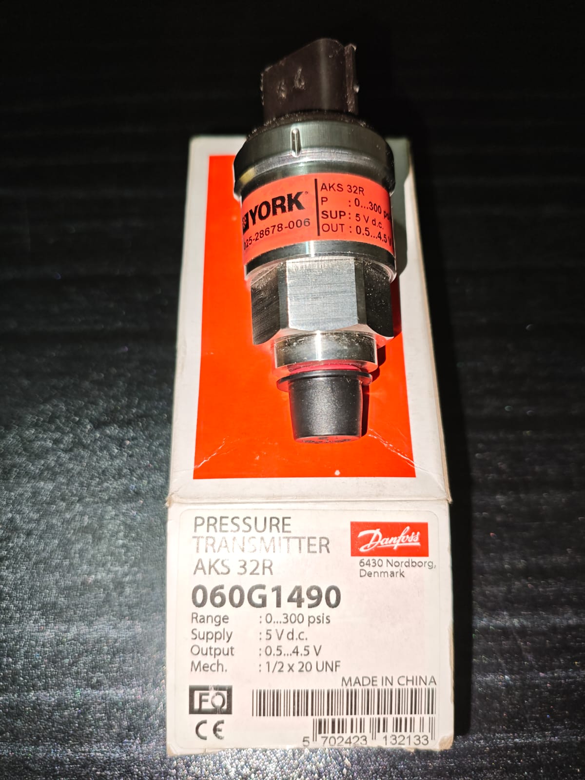 Pressure Transmitter, AKS 32R, 060G1490, 025-28678-000